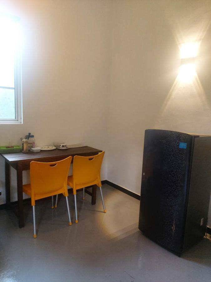 Anusha Apartment 15 Homestay Galle Esterno foto