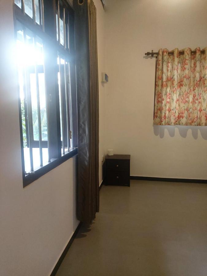 Anusha Apartment 15 Homestay Galle Esterno foto