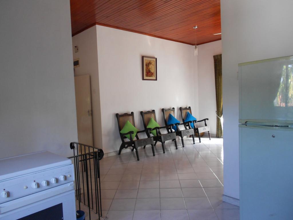 Anusha Apartment 15 Homestay Galle Esterno foto