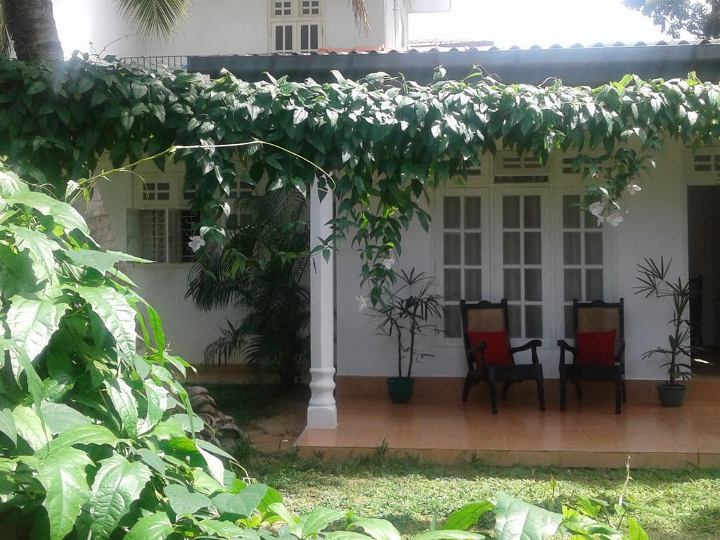 Anusha Apartment 15 Homestay Galle Esterno foto