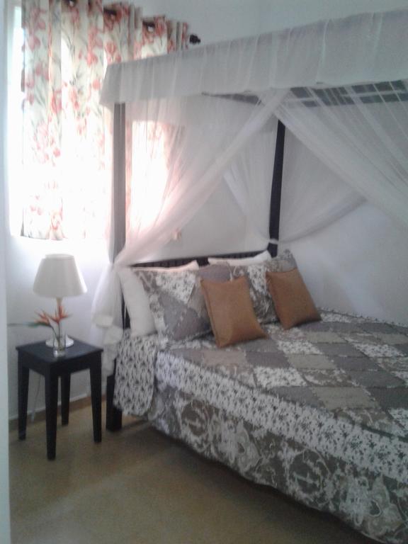 Anusha Apartment 15 Homestay Galle Esterno foto
