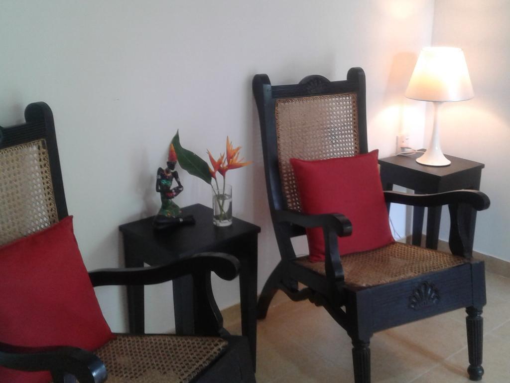 Anusha Apartment 15 Homestay Galle Esterno foto