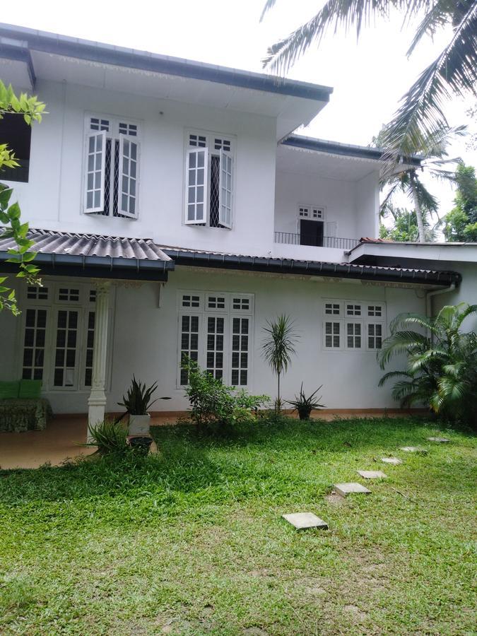 Anusha Apartment 15 Homestay Galle Esterno foto